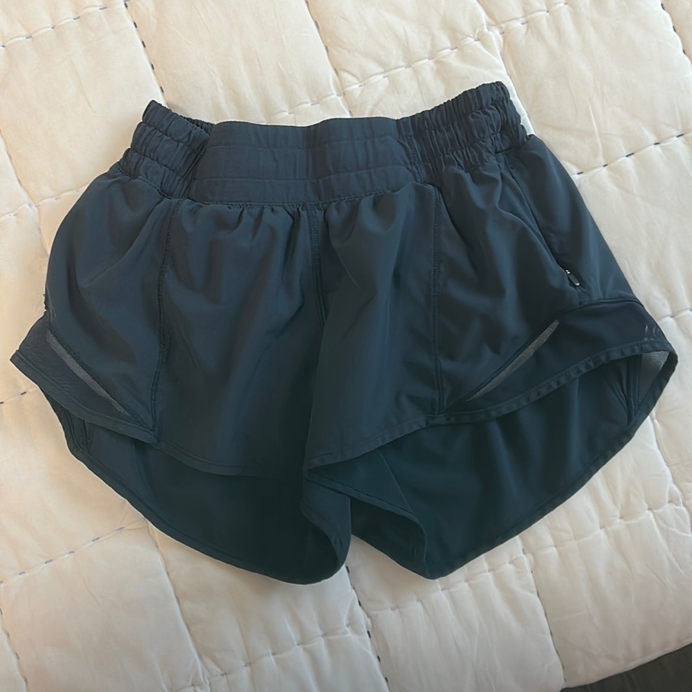 Lululemon navy blue 2.5in hotty hot shorts size 2